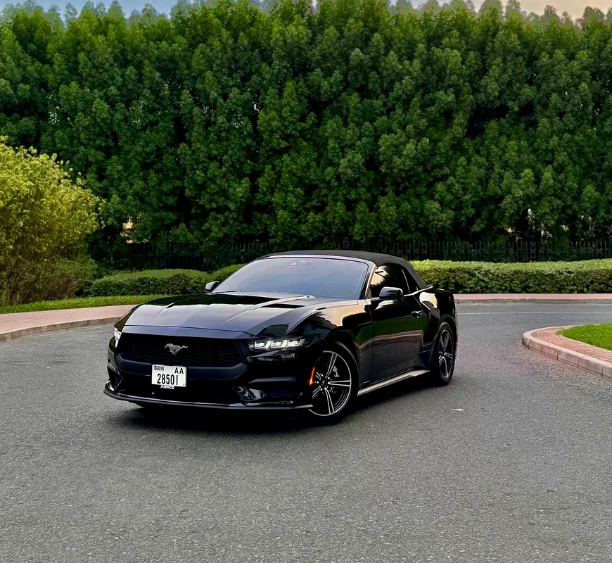 FORD MUSTANG 2024