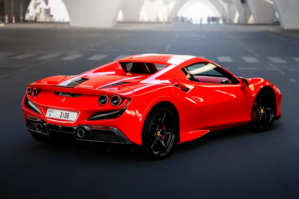 FERRARI F8 2022