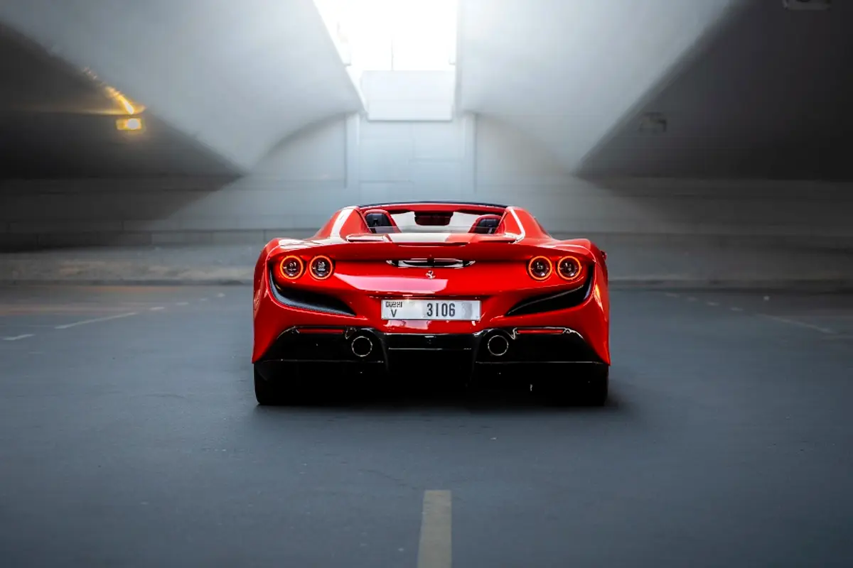 FERRARI F8 2022