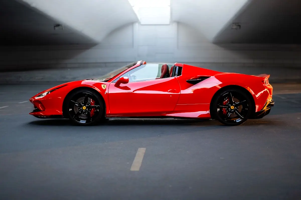 FERRARI F8 2022