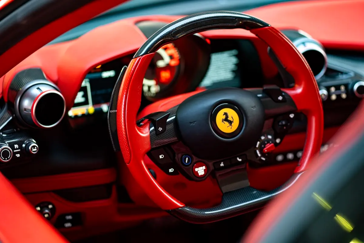 FERRARI F8 2022