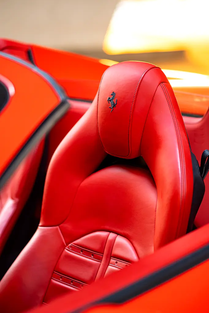 FERRARI F8 2022