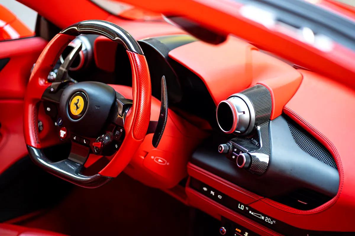 FERRARI F8 2022