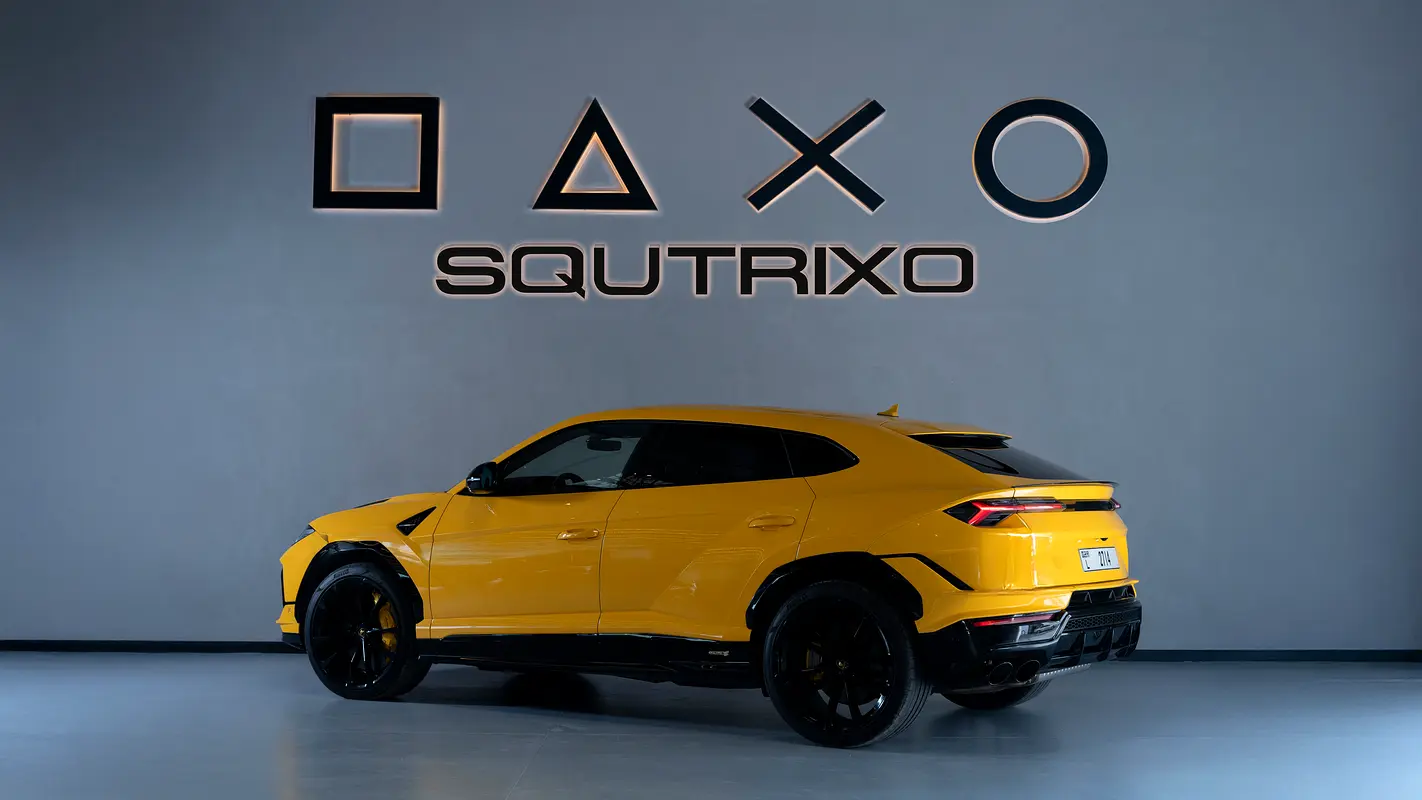 LAMBORGHINI URUS 2023