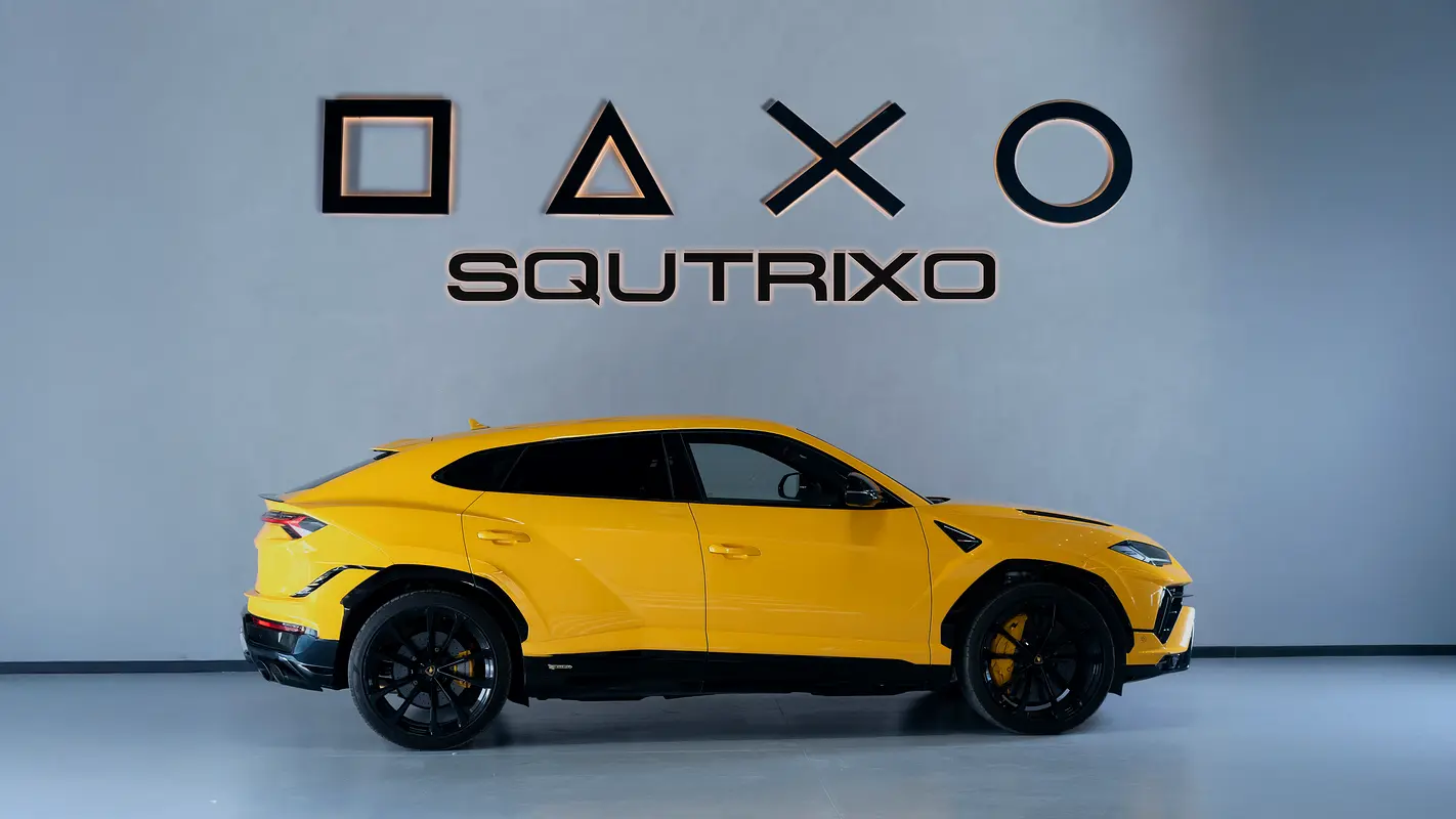 LAMBORGHINI URUS 2023