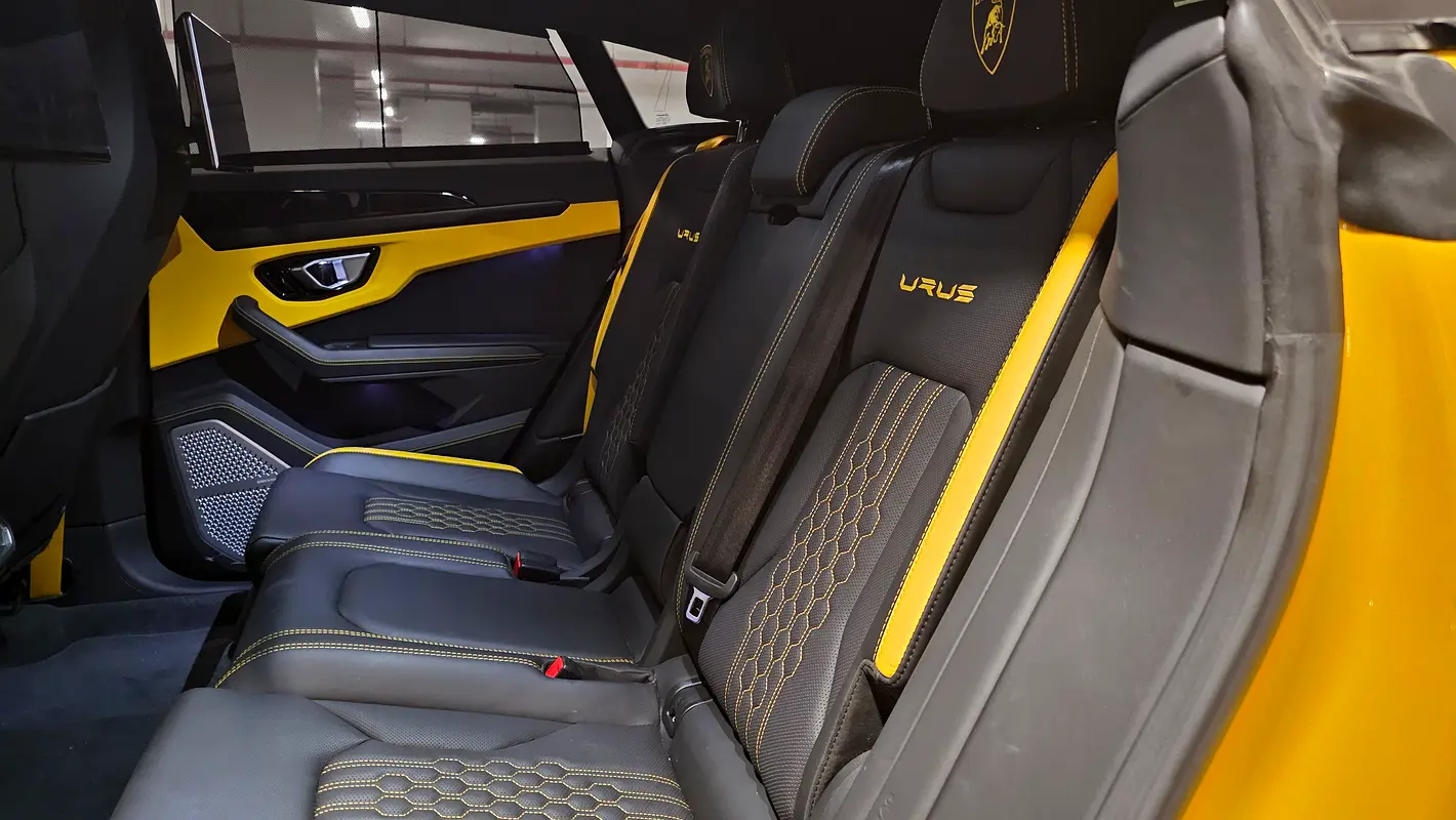LAMBORGHINI URUS 2023