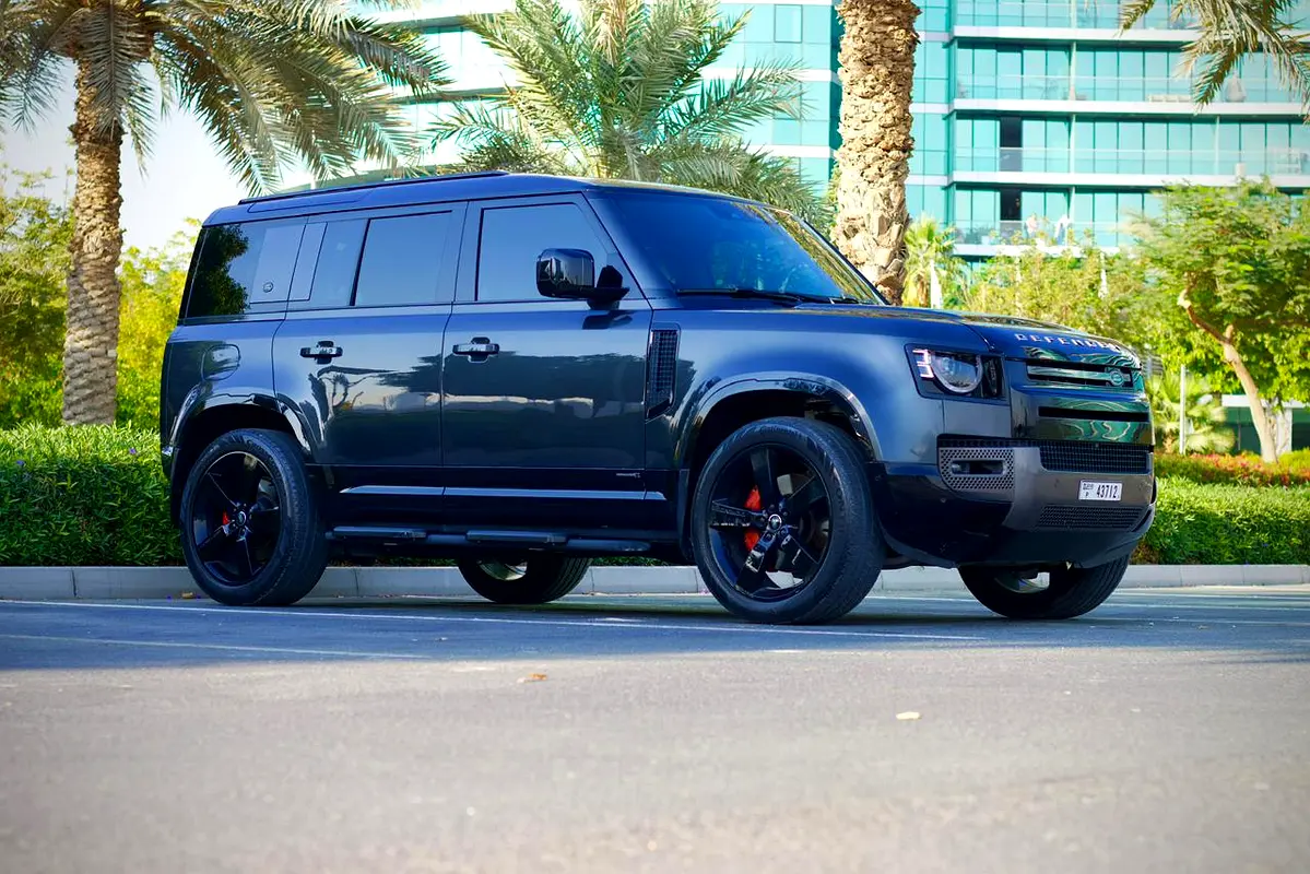 LAND ROVER DEFENDER 2024