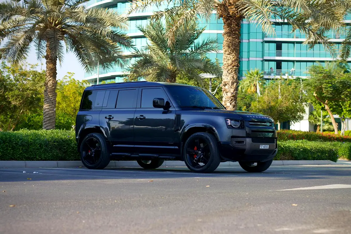 LAND ROVER DEFENDER 2024