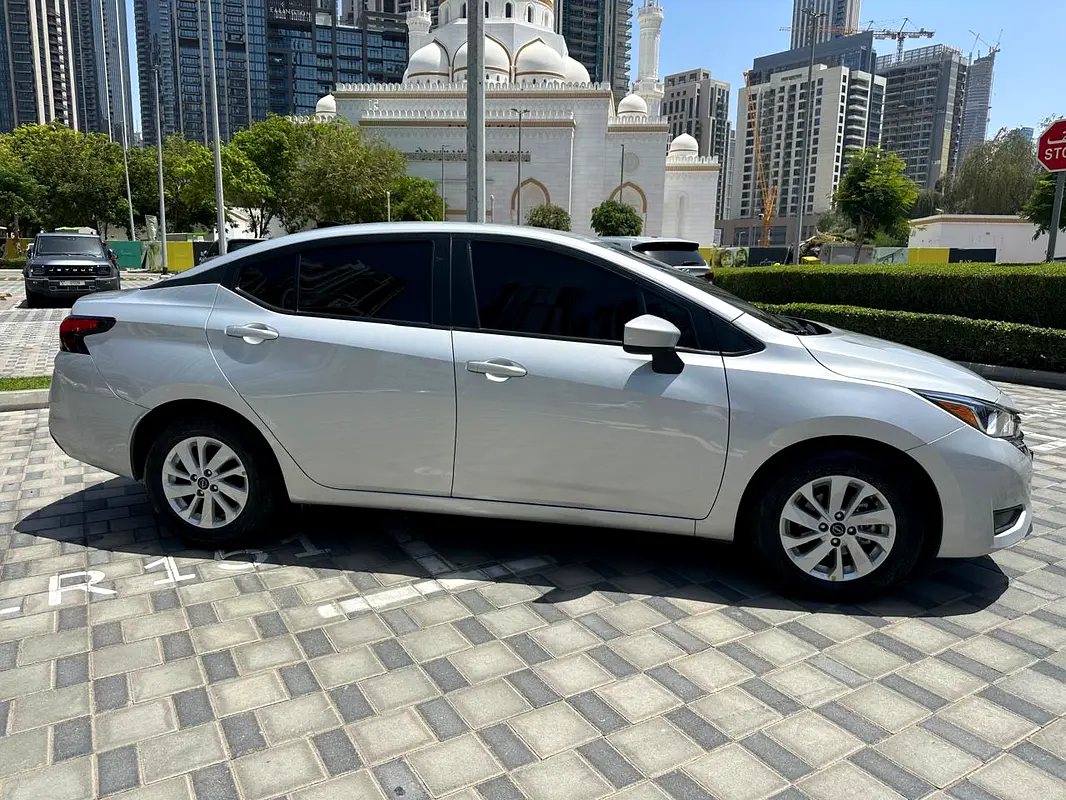 NISSAN SUNNY 2024