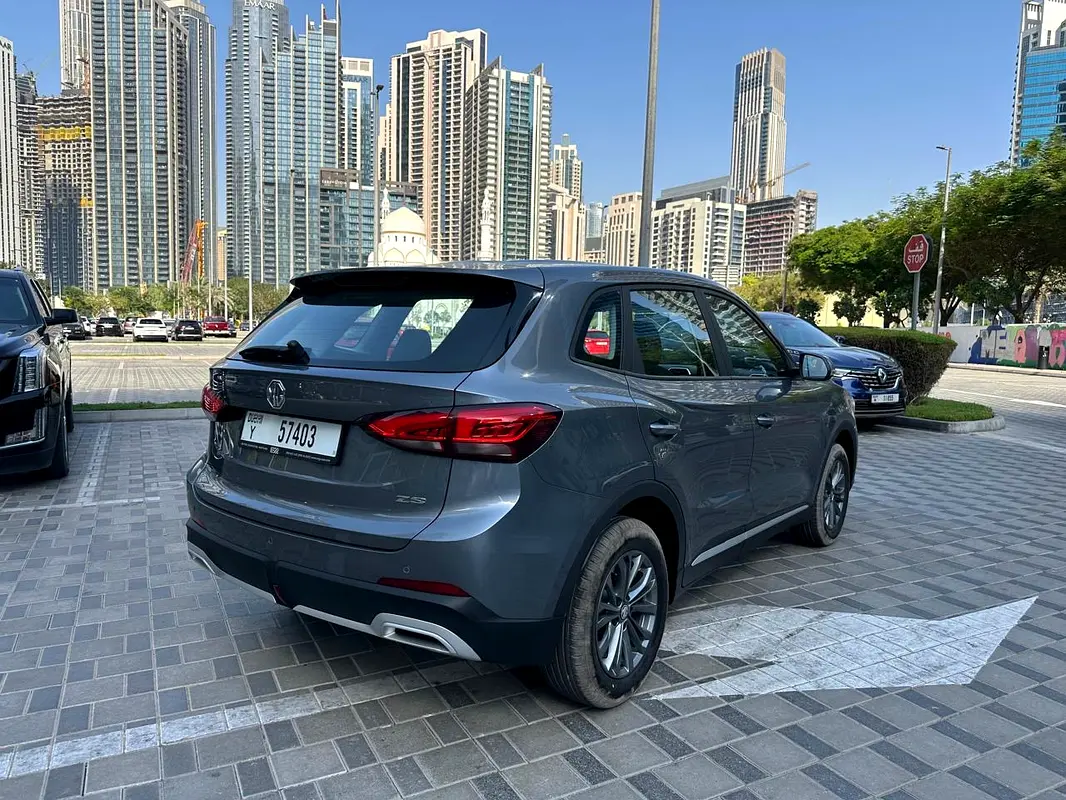 MG ZS 2025