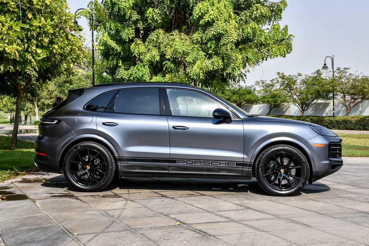 PORSCHE CAYENNE 2024