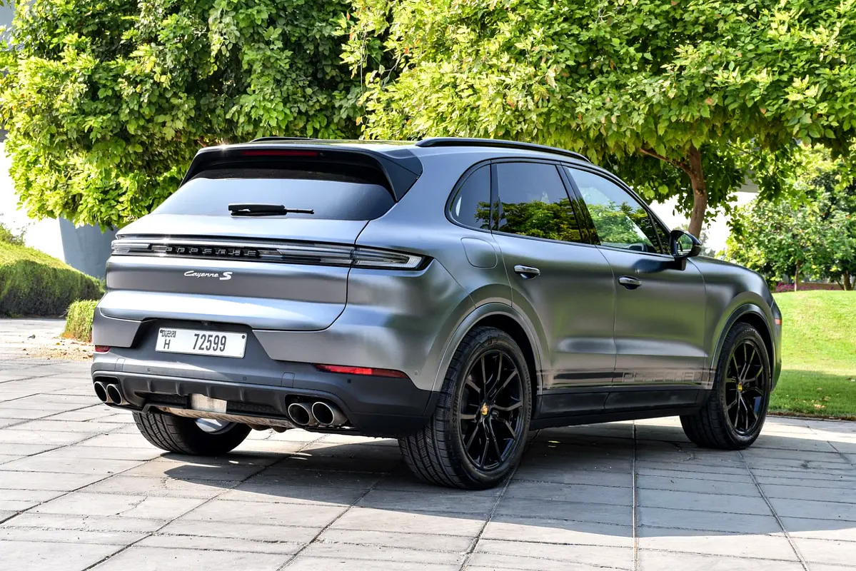 PORSCHE CAYENNE 2024