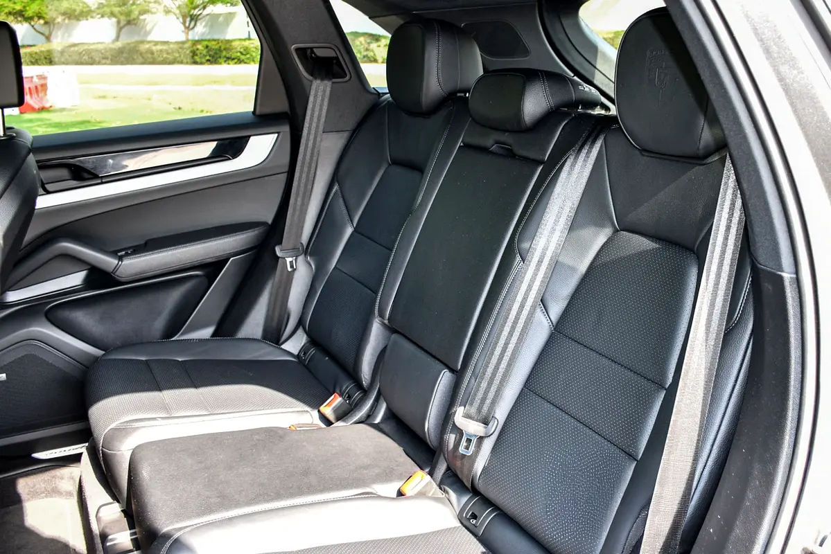 PORSCHE CAYENNE 2024