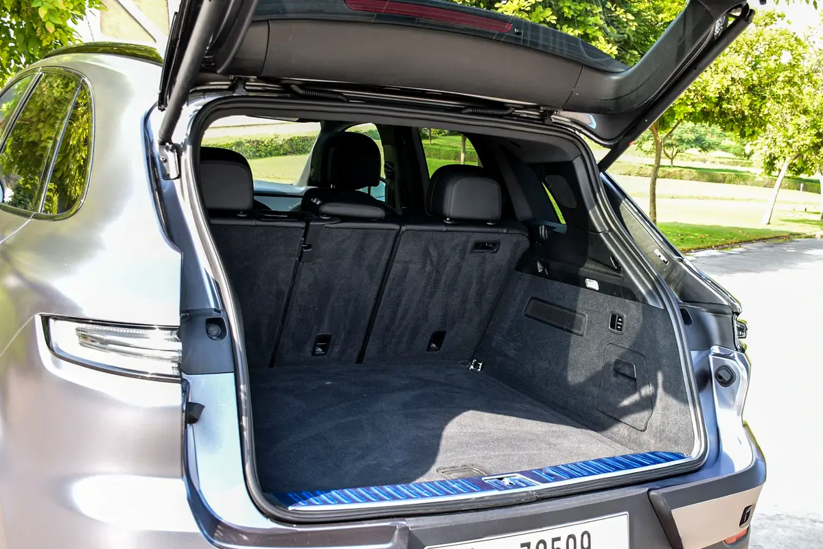 PORSCHE CAYENNE 2024