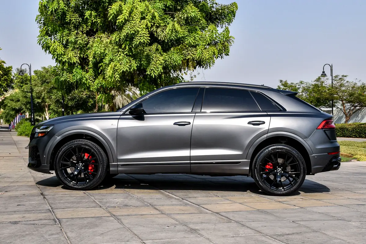 AUDI Q8 2023