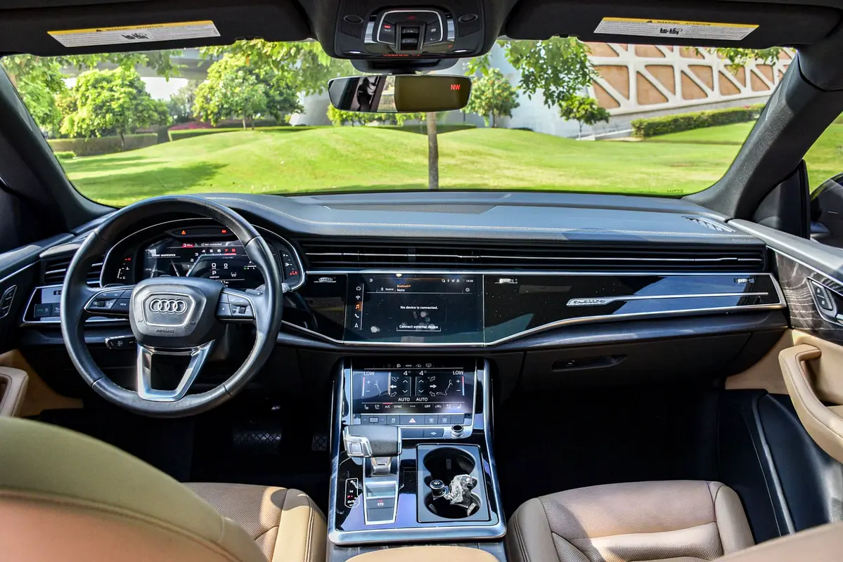 AUDI Q8 2023