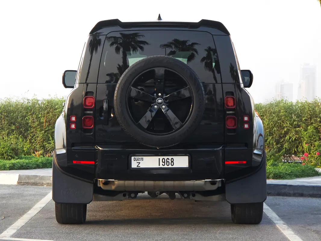 LAND ROVER DEFENDER 2025