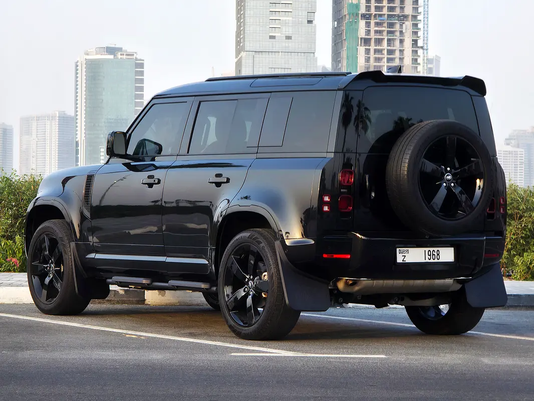 LAND ROVER DEFENDER 2025
