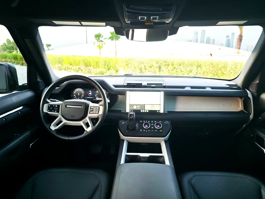 LAND ROVER DEFENDER 2025