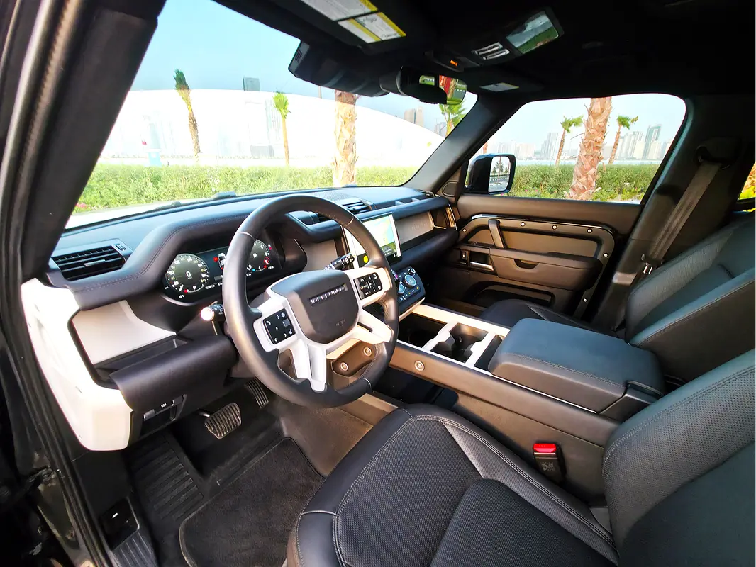 LAND ROVER DEFENDER 2025