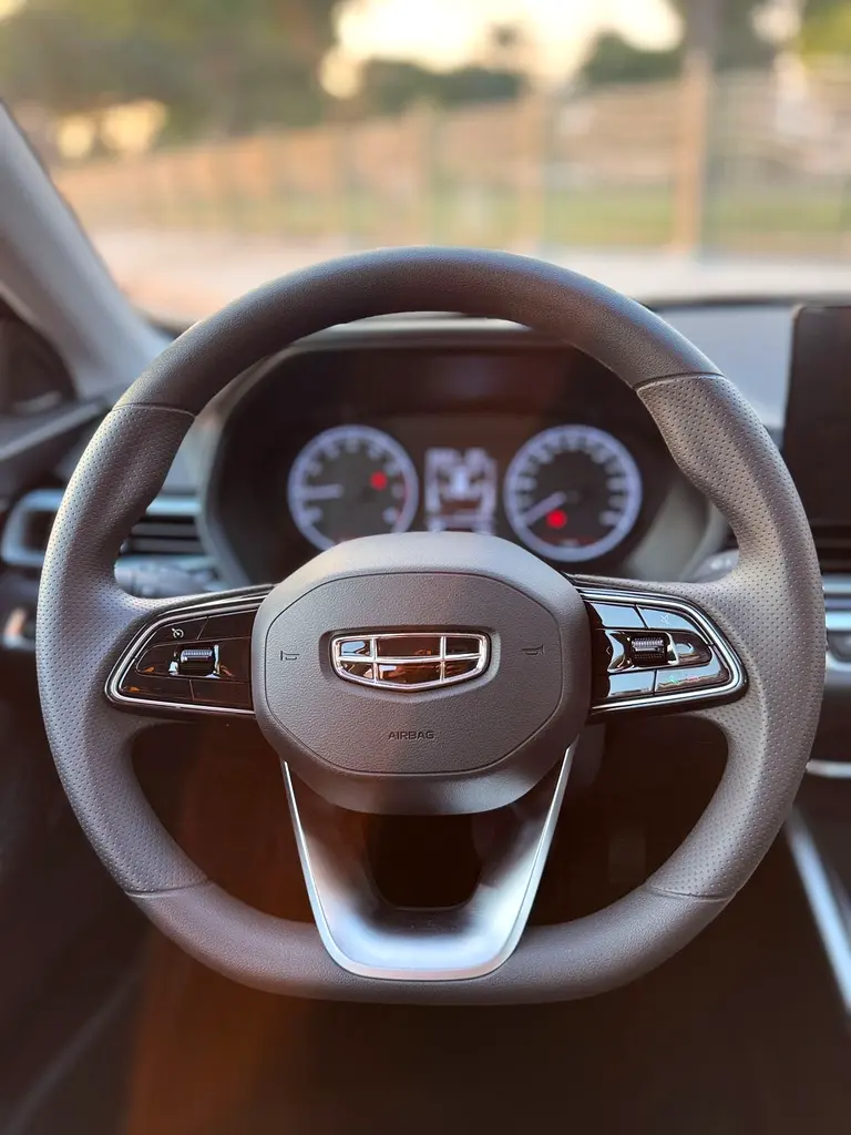 GEELY EMGRAND 2026