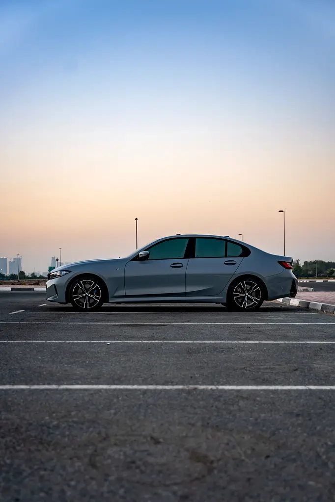 بي أم دبليو 3 SERIES 2024