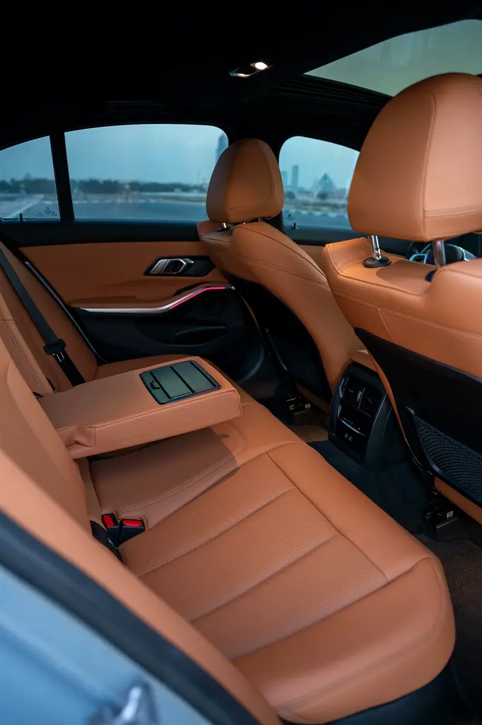 بي أم دبليو 3 SERIES 2024