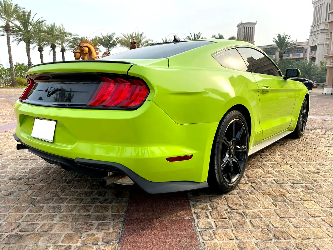 FORD MUSTANG 2020