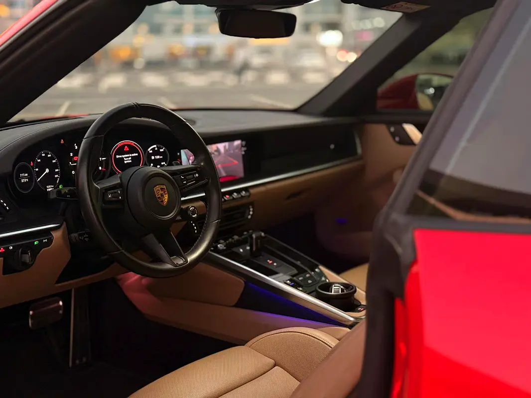 PORSCHE 911 2023