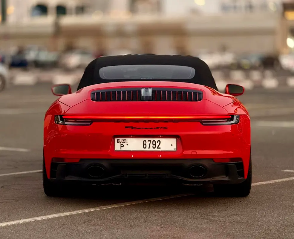 PORSCHE 911 2023