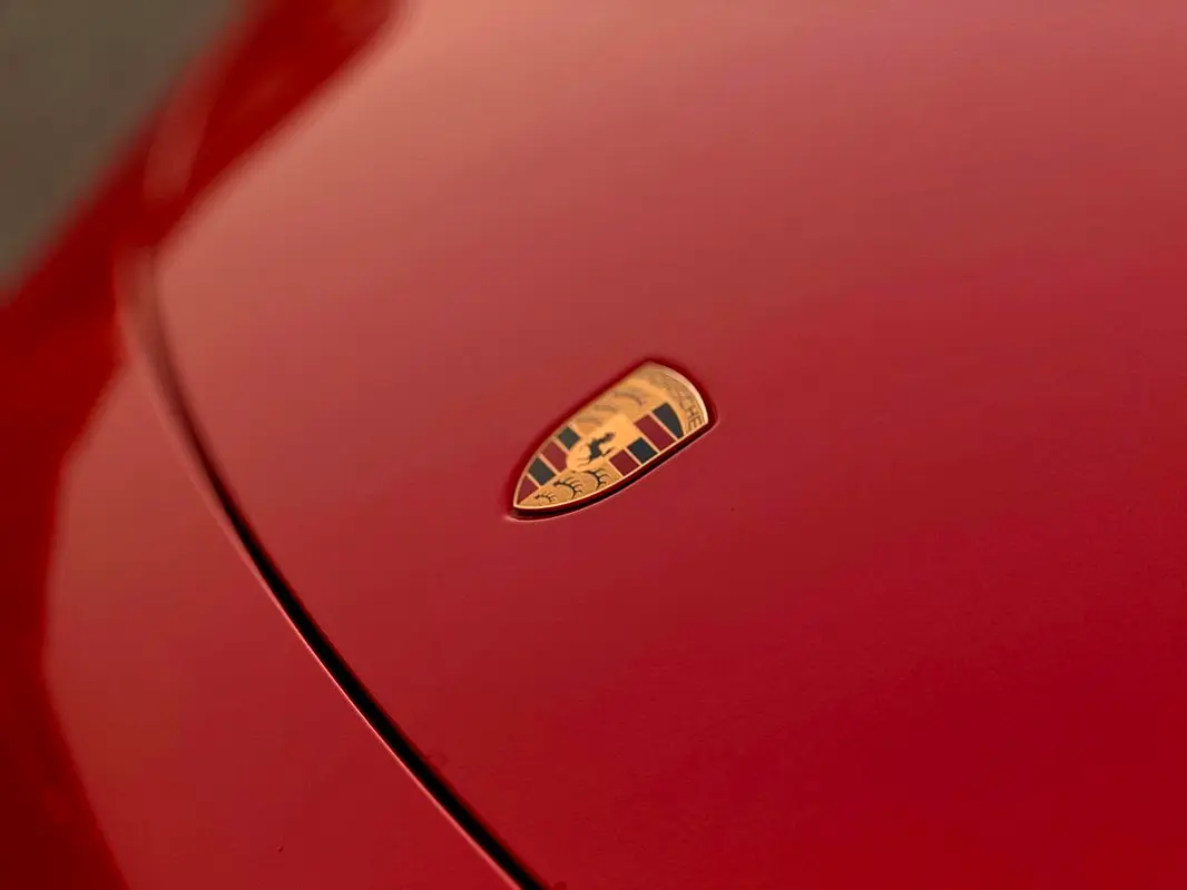 PORSCHE 911 2023