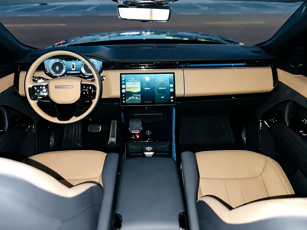 LAND ROVER SPORT 2025