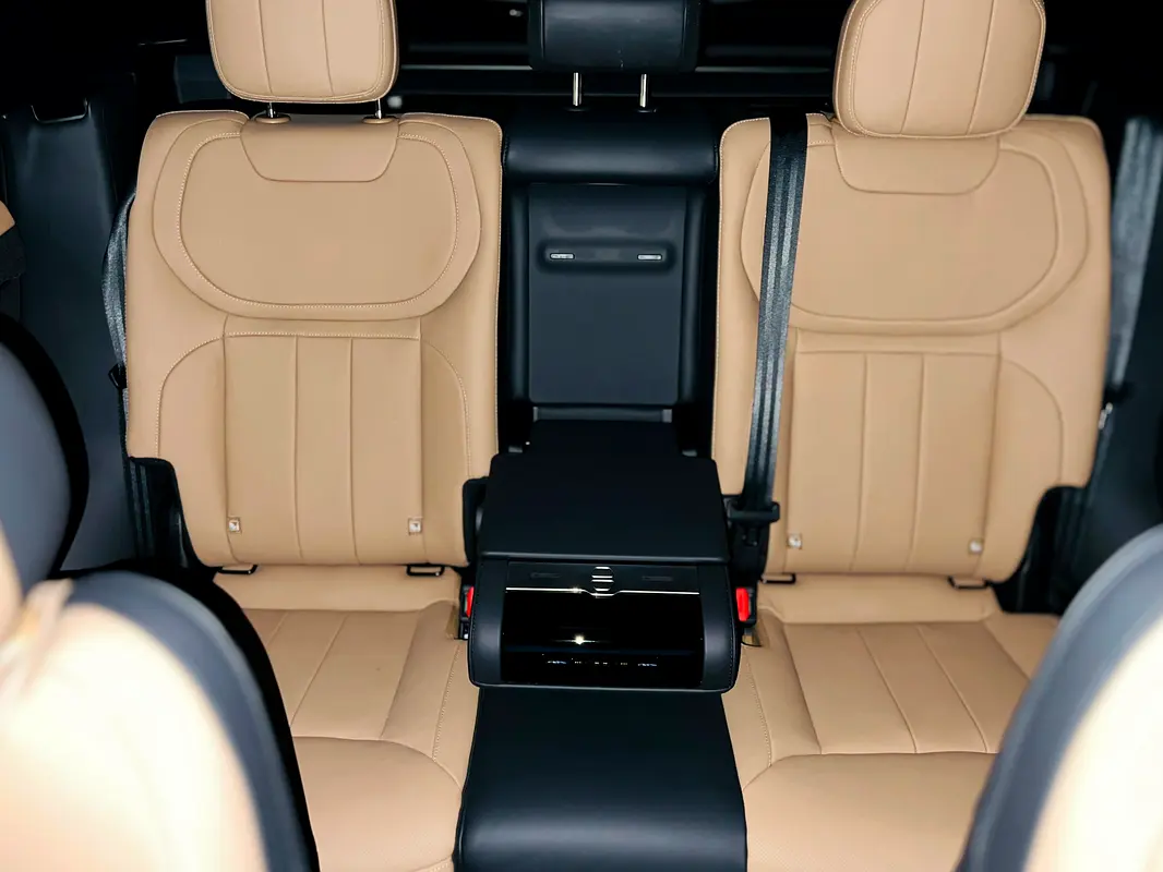 LAND ROVER SPORT 2025