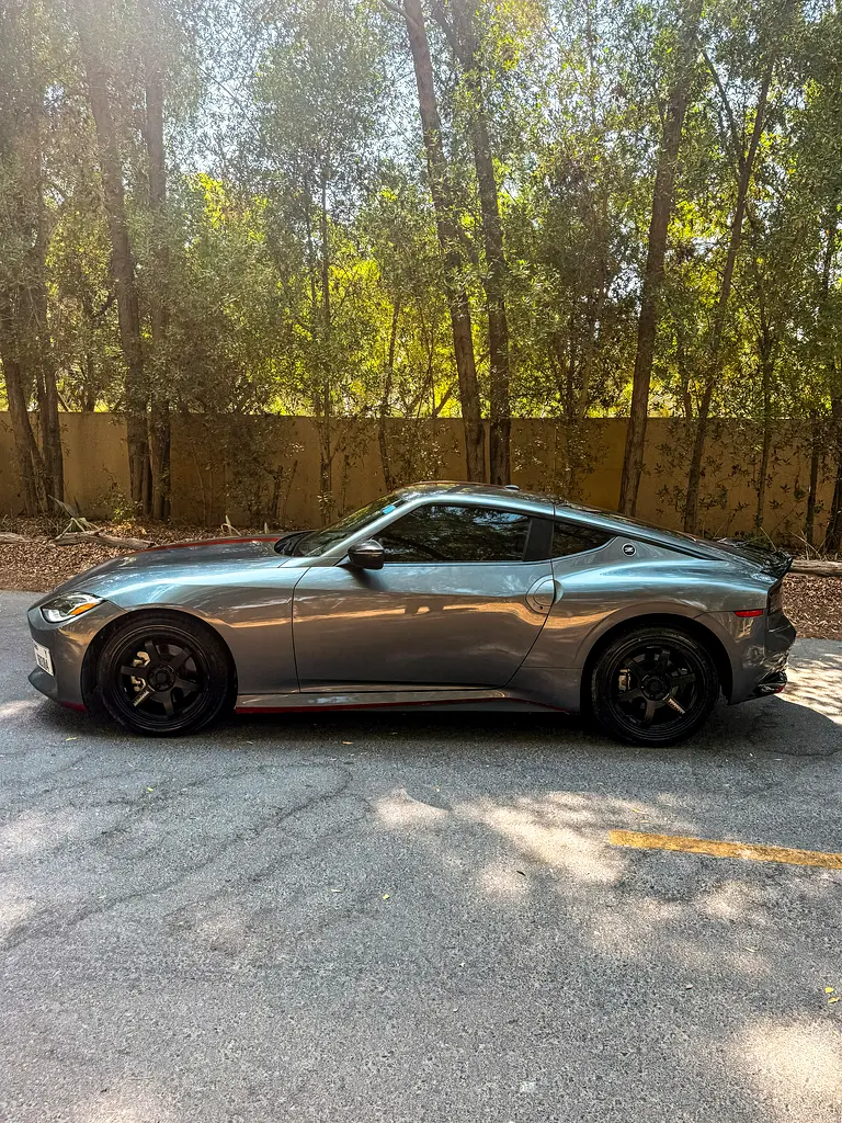 نيسان زد 2024