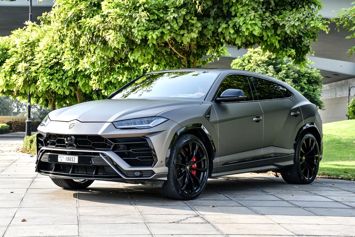 LAMBORGHINI URUS 2022