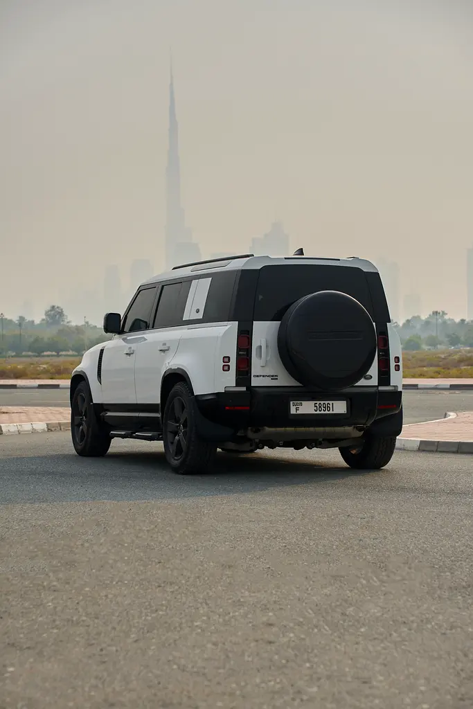 LAND ROVER DEFENDER 2023