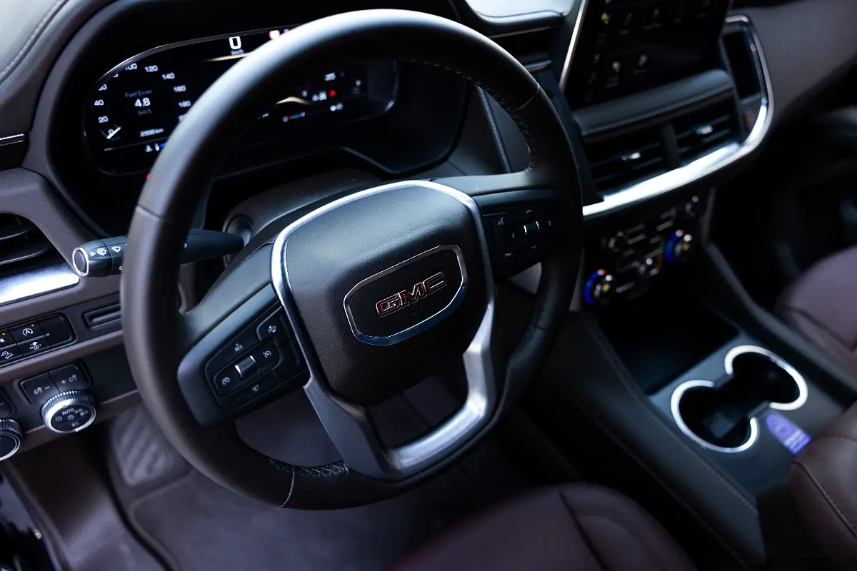 GMC YUKON 2024