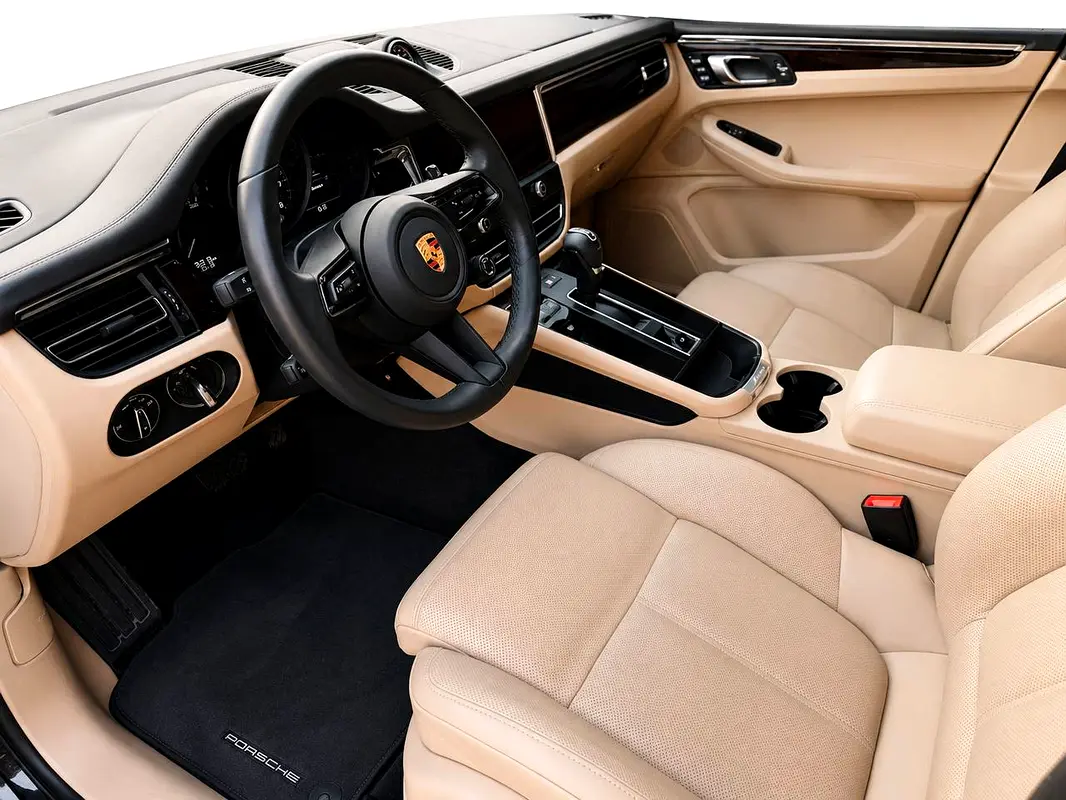 PORSCHE MACAN 2025