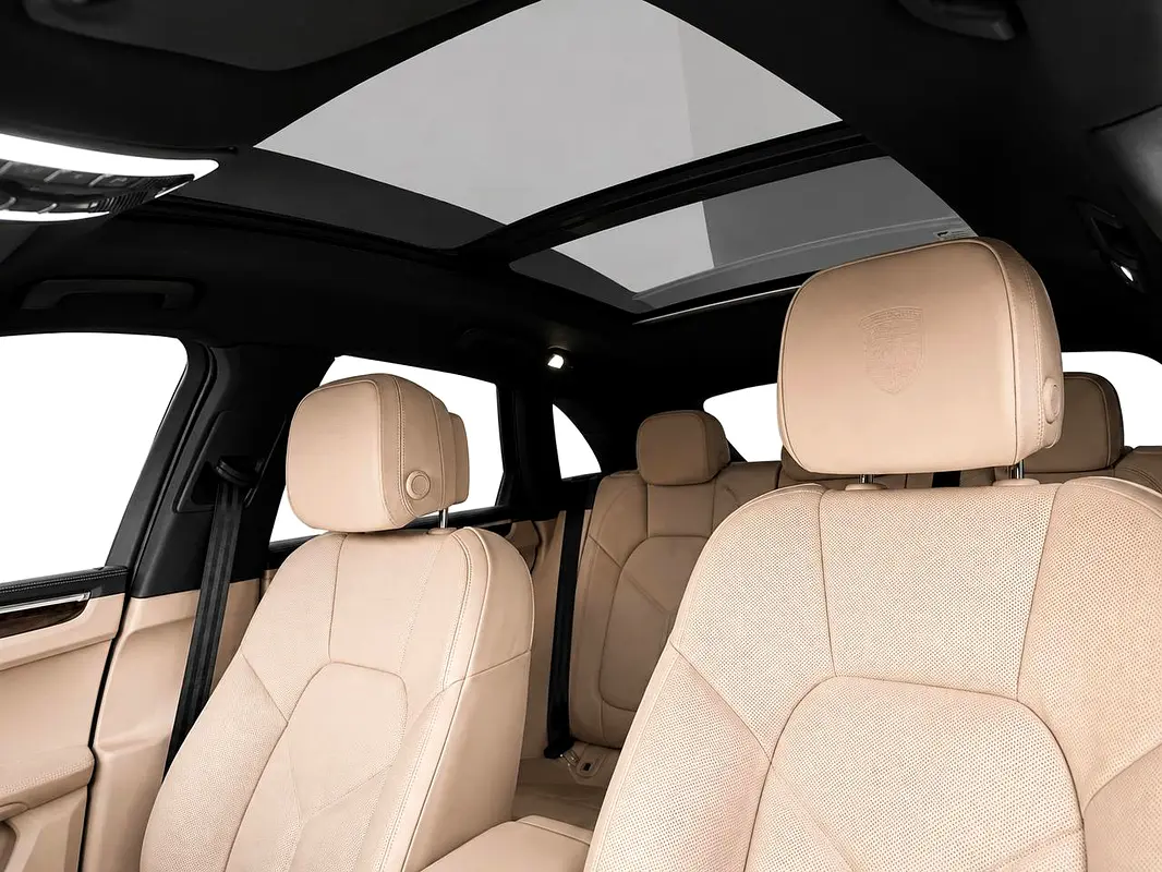 PORSCHE MACAN 2025