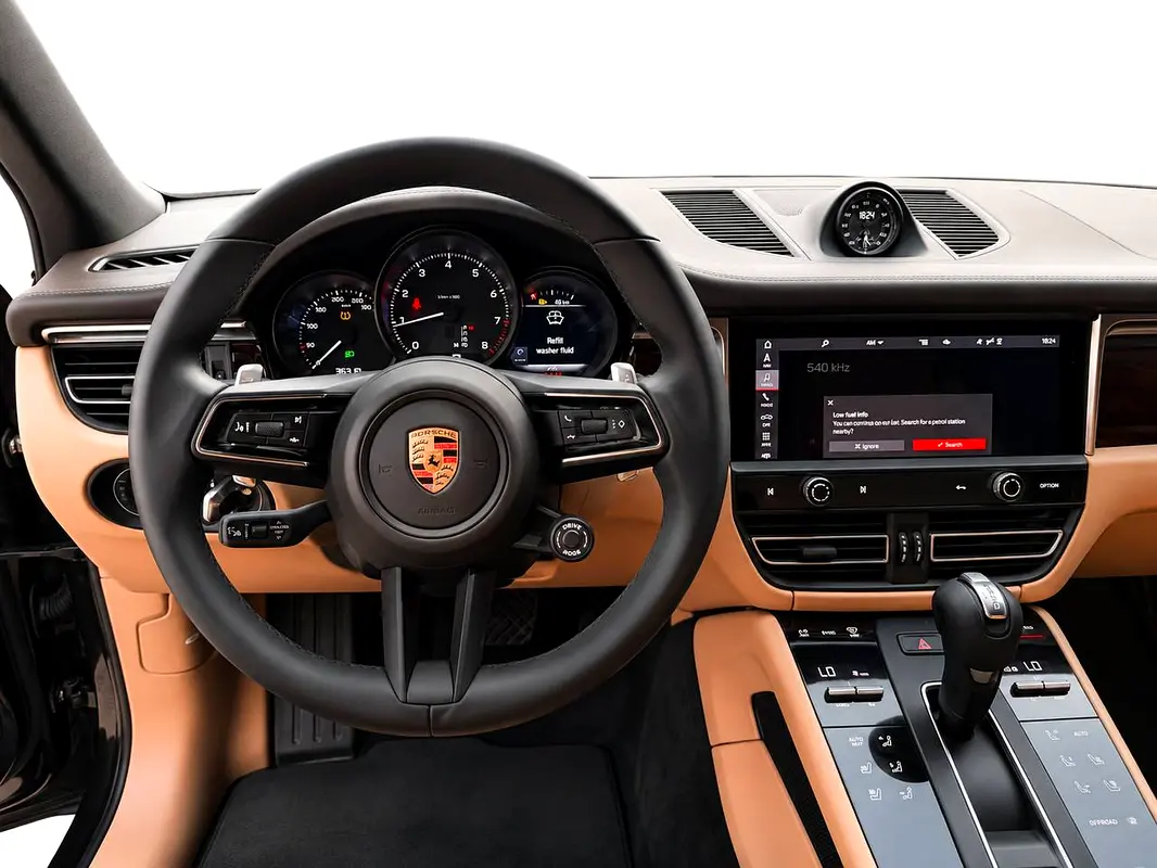 PORSCHE MACAN 2025