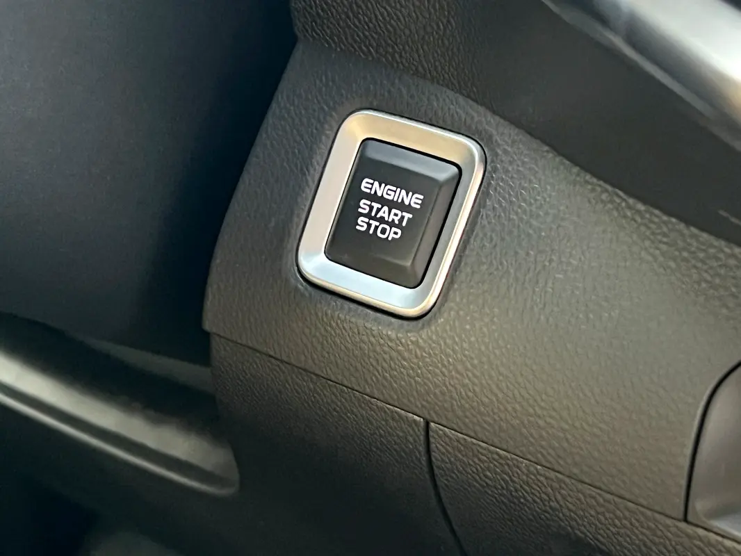 GEELY OKAVANGO 2025