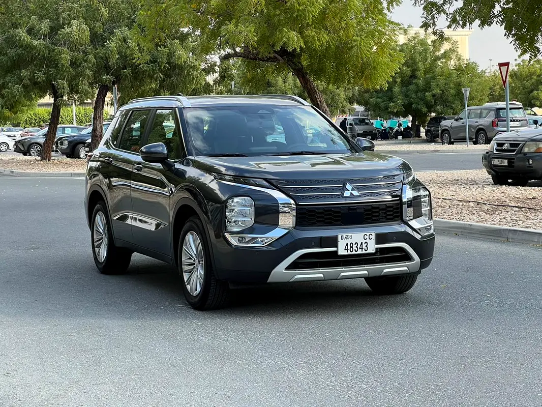 MITSUBISHI OUTLANDER 2025