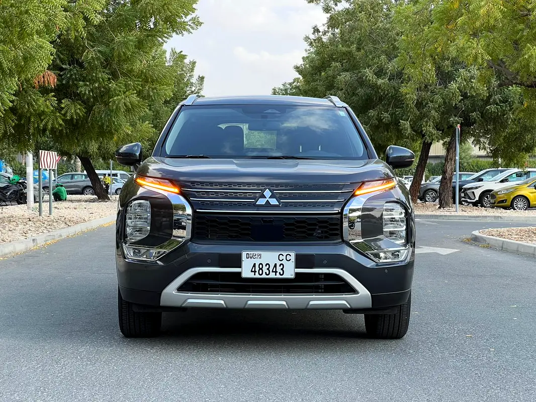 MITSUBISHI OUTLANDER 2025