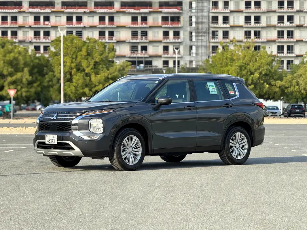 MITSUBISHI OUTLANDER 2025