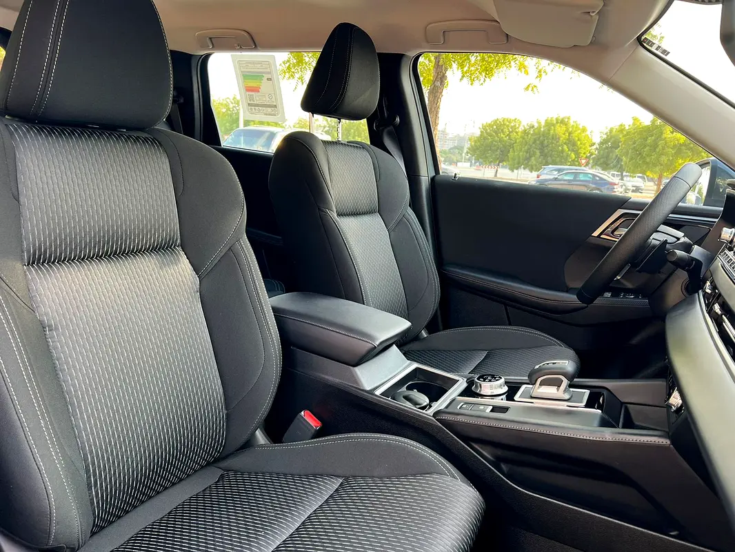 MITSUBISHI OUTLANDER 2025