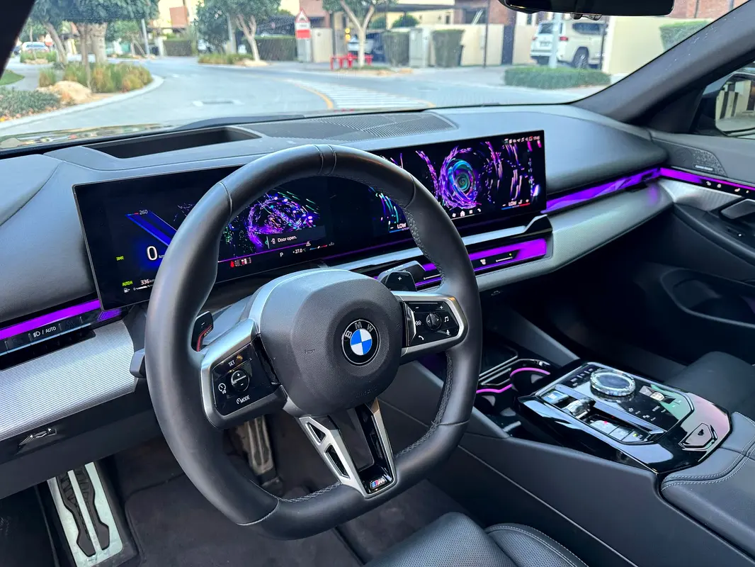 BMW 5 SERIES 2025