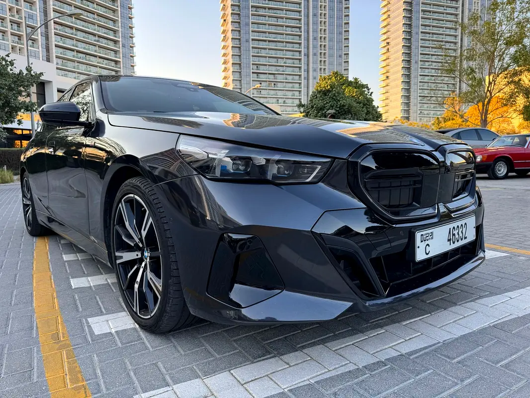 BMW 5 SERIES 2025
