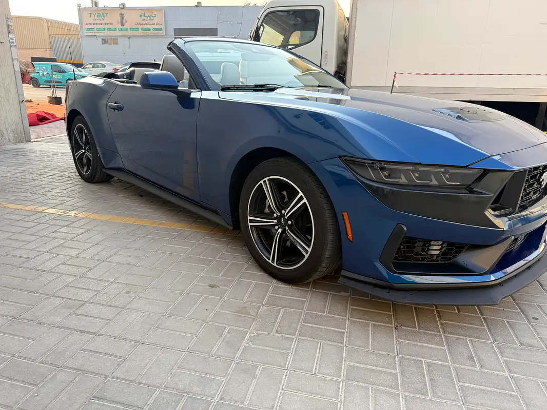 FORD MUSTANG 2025