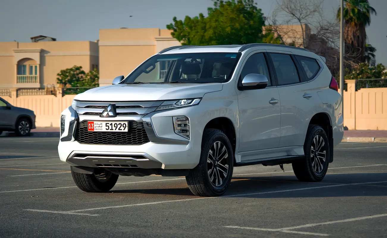 MITSUBISHI MONTERO 2024