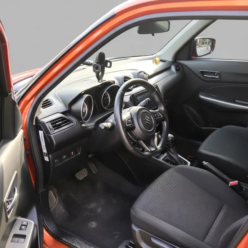 SUZUKI SWIFT 2023
